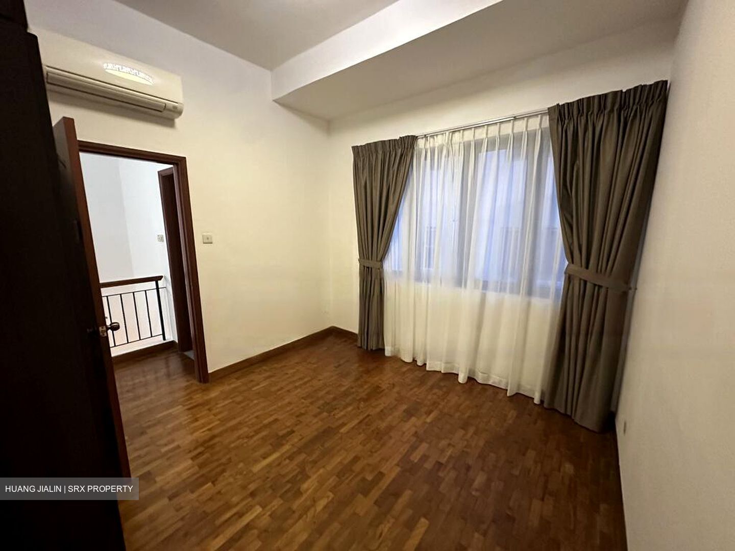 Dmanor (D16), Terrace #476766051